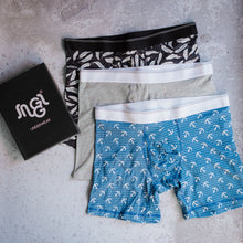 Load image into Gallery viewer, 3 pack men boxer Anchor+Feathers+Grey shorts lycra
