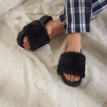 Load image into Gallery viewer, Snuggs Fuzzy Slipper Black
