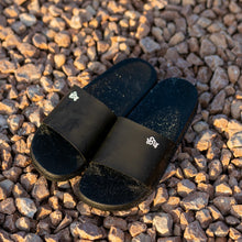 Load image into Gallery viewer, Black men Slipper
