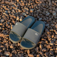 Load image into Gallery viewer, Grey men Slipper
