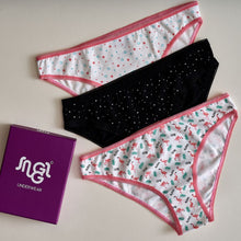 Load image into Gallery viewer, Women underwear 3 pack Patterned 3 colors
